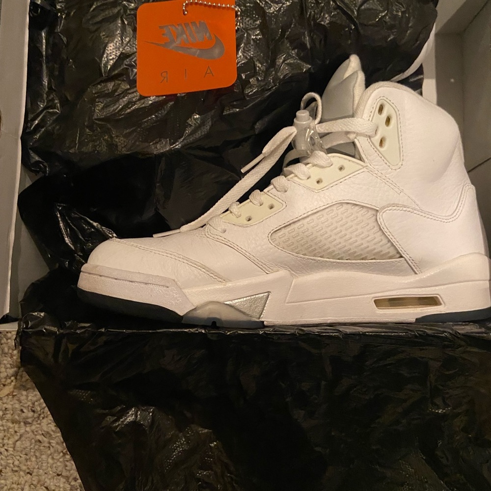 This Air Jordan 5 Retro